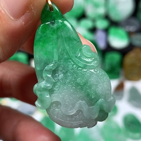 翡翠吊坠(不含链)18K金镶嵌