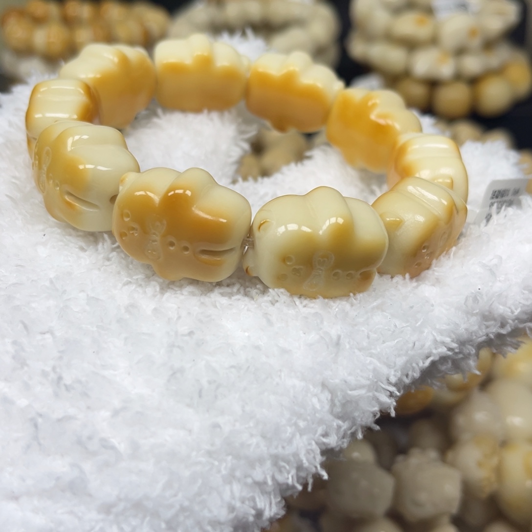 白玉菩提手串8.7.20微瑕猫饼