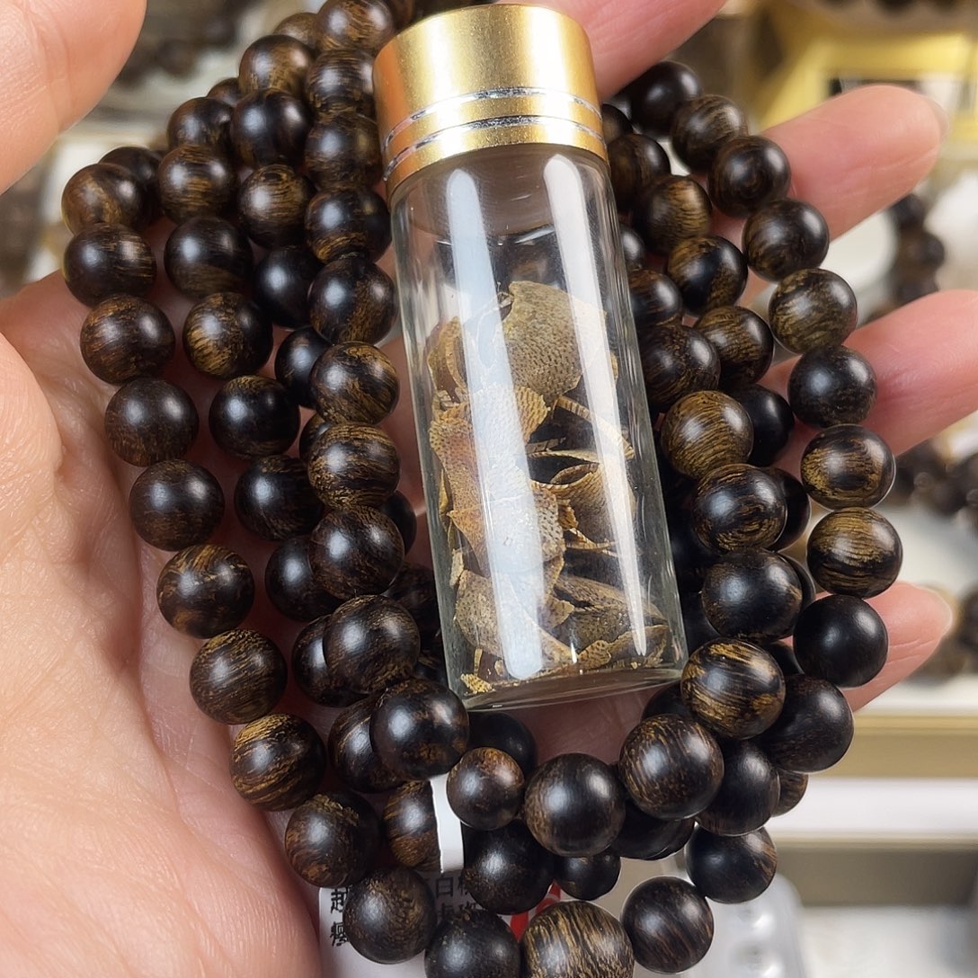 过***已沉香碎屑沉香+越南芽庄老白棋窖藏玉化瘤疤虎斑0.8×108