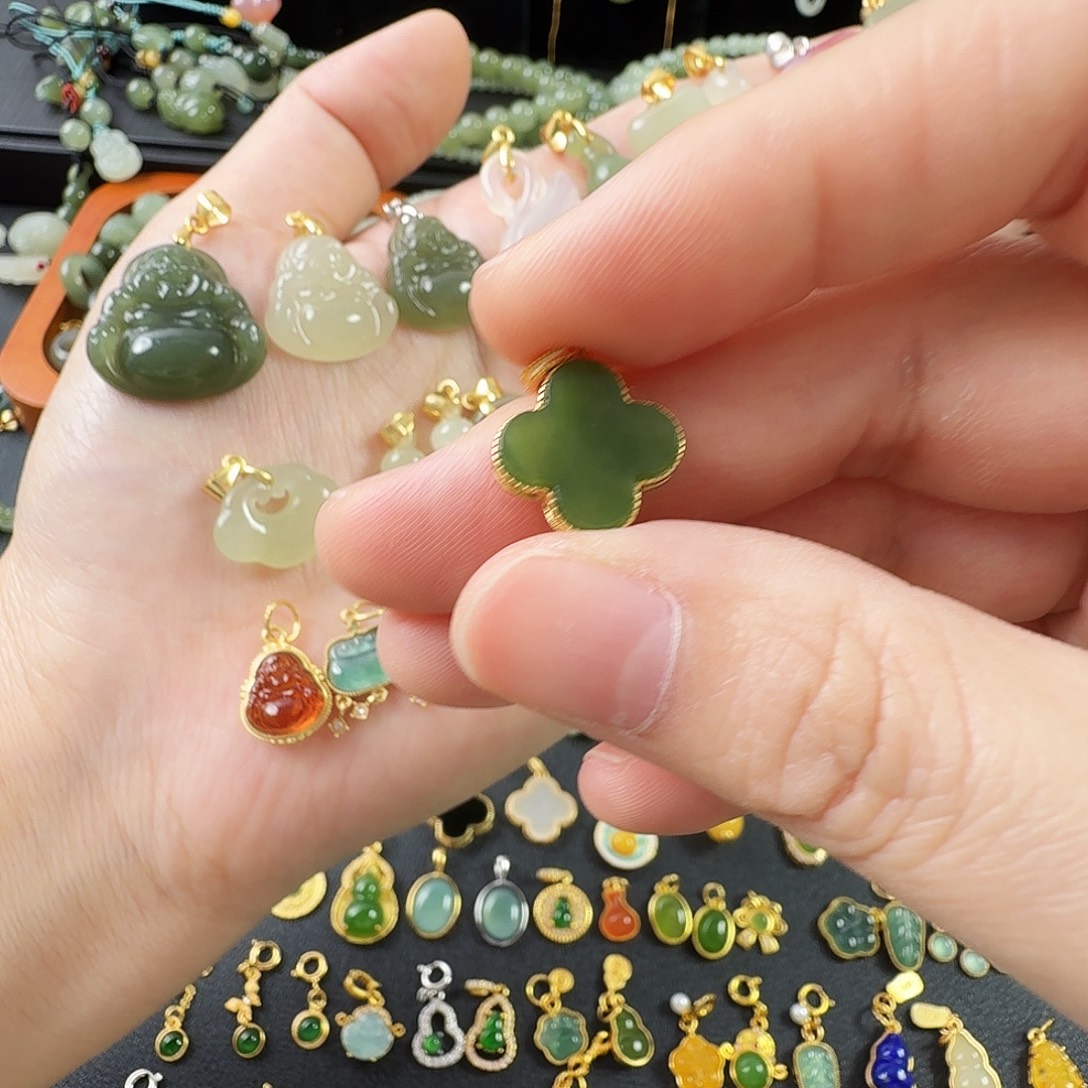 和田玉银S925镶嵌颈饰