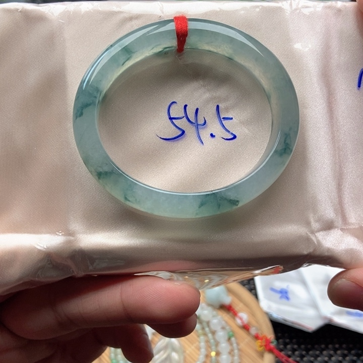 翡翠未镶嵌手镯（贵妃镯）翡翠未镶嵌手镯1