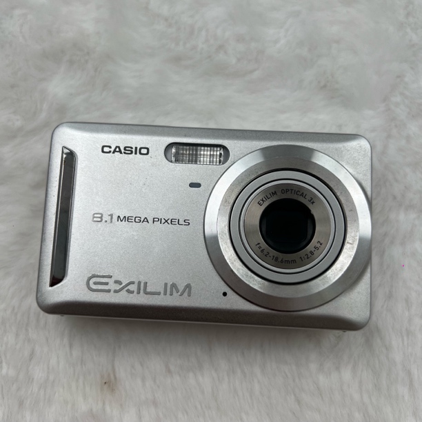 95新 Casio/卡西欧 Z9银色810w像素冷白氛围感拉满 