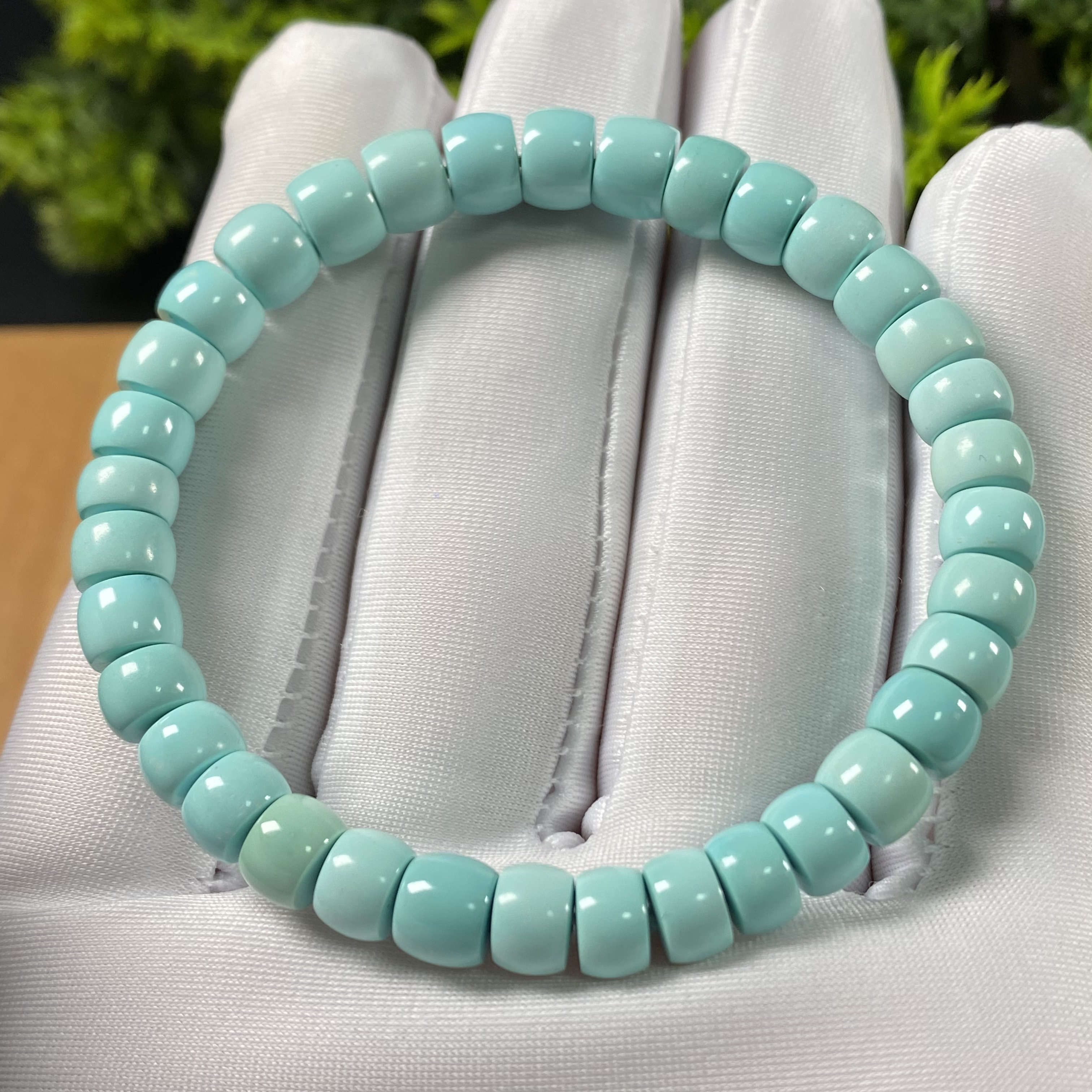 原矿绿松石直切手串 直径7mm左右，重14.24g，圈围16cm