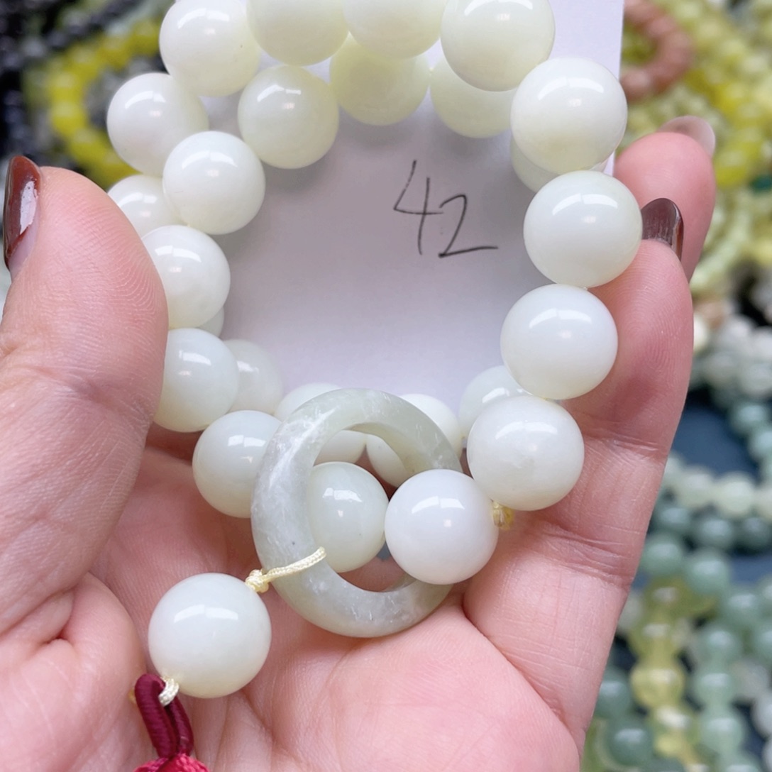 未镶嵌蛇纹石玉手链