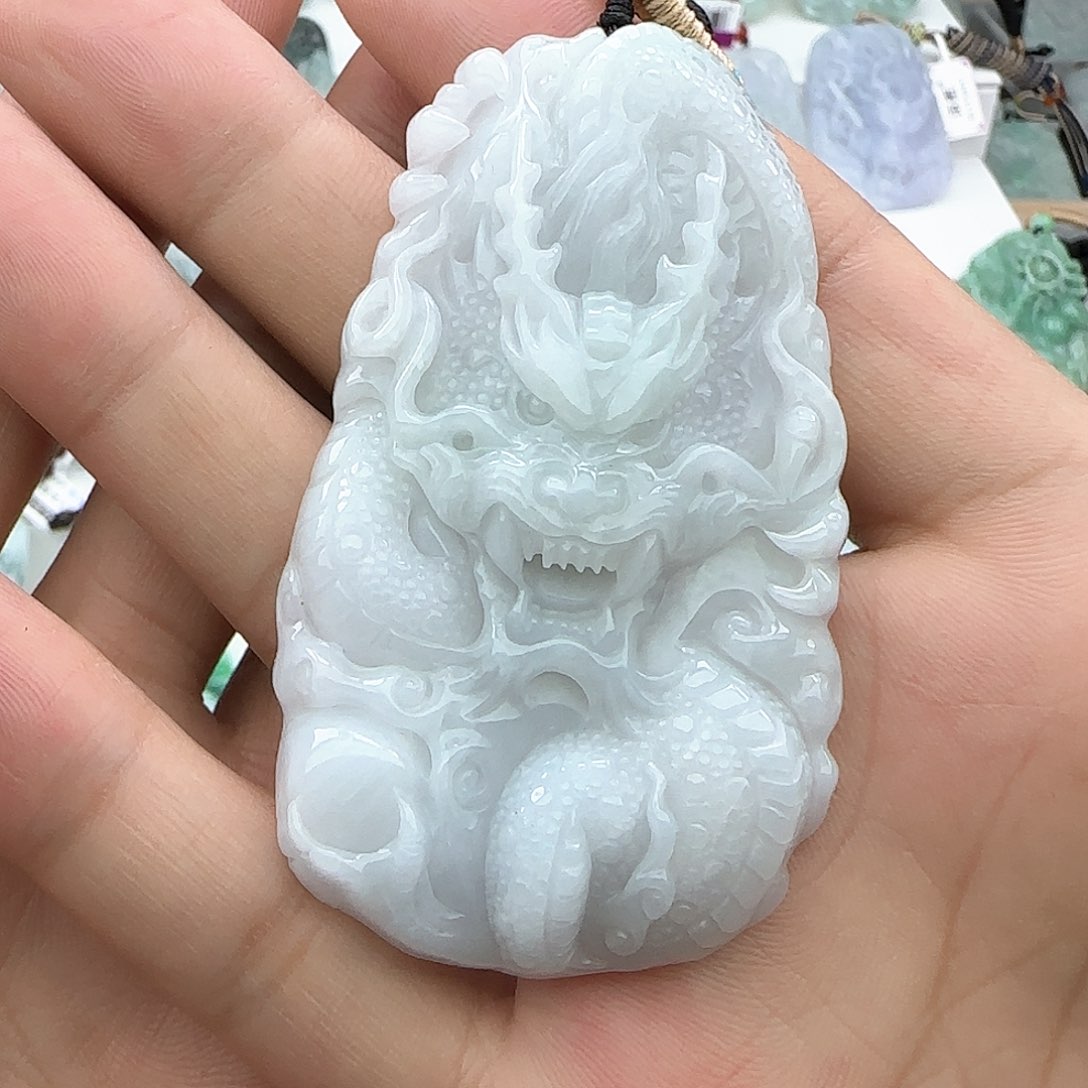 翡翠颈饰未镶嵌随****缘翡翠