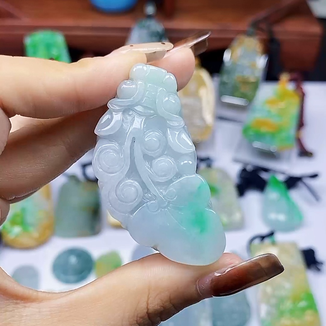 翡翠未镶嵌颈饰天然翡翠Ａ货