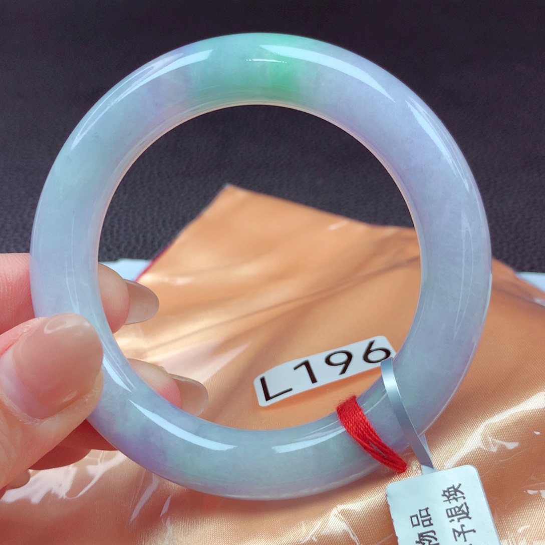 翡翠手镯未镶嵌手镯88