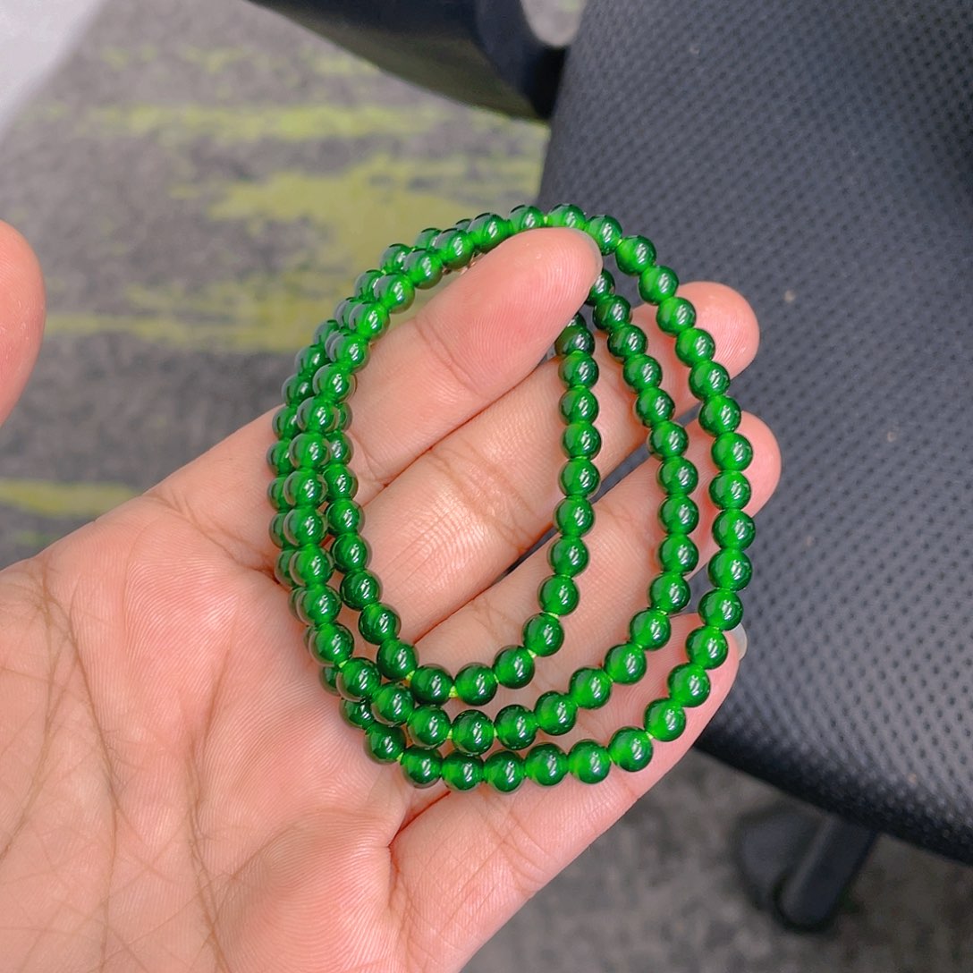 颈饰未镶嵌翡翠A货卡6