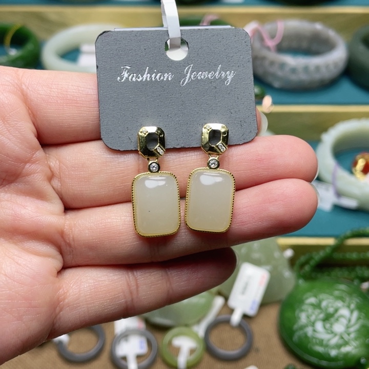 和田玉耳钉银S925镶嵌