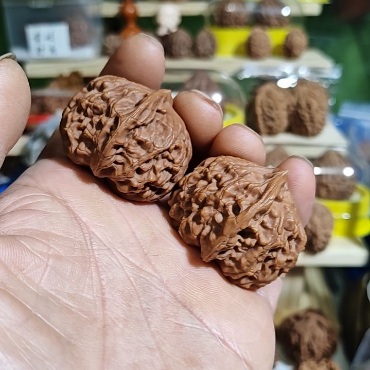 39边尺寸，玉枕元宝，有瑕疵