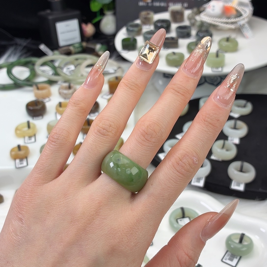 和田玉（糖玉）未镶嵌戒指j7黑羊洞墩墩16.9