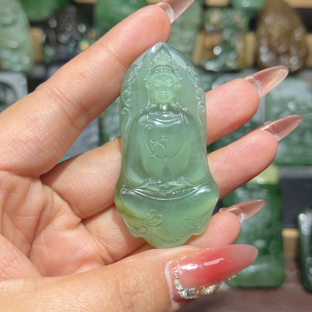 和田玉挂件未镶嵌踏**途