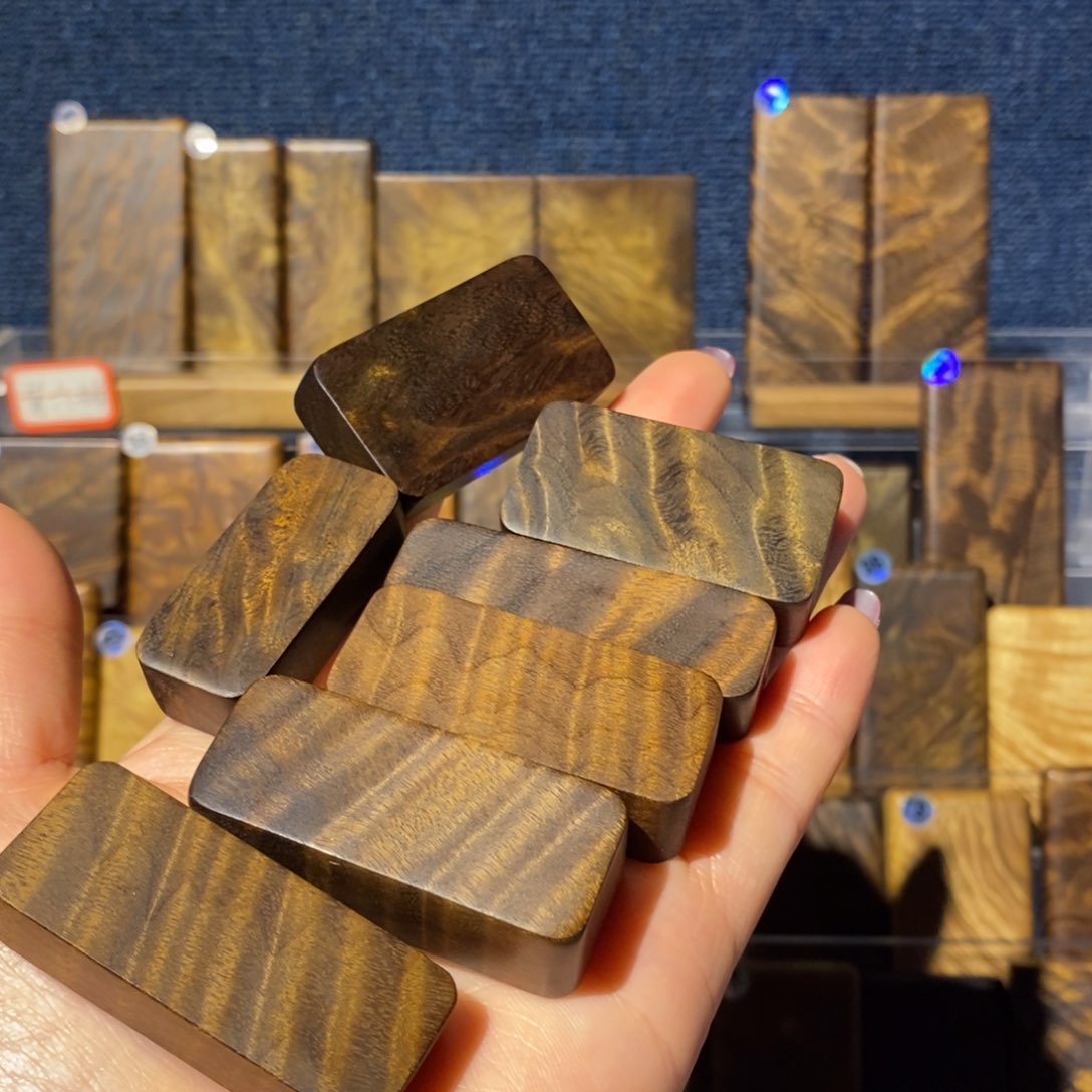 金丝楠无事牌烟*金丝楠木小叶桢楠