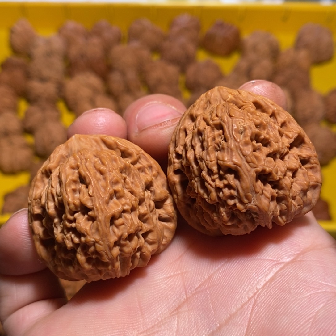 把件文玩核桃南疆石