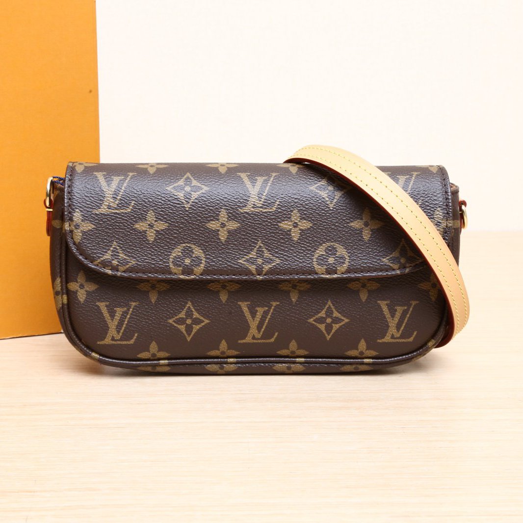 99新 LouisVuitton/路易威登 【小花念念】 IVY 链条腋下包