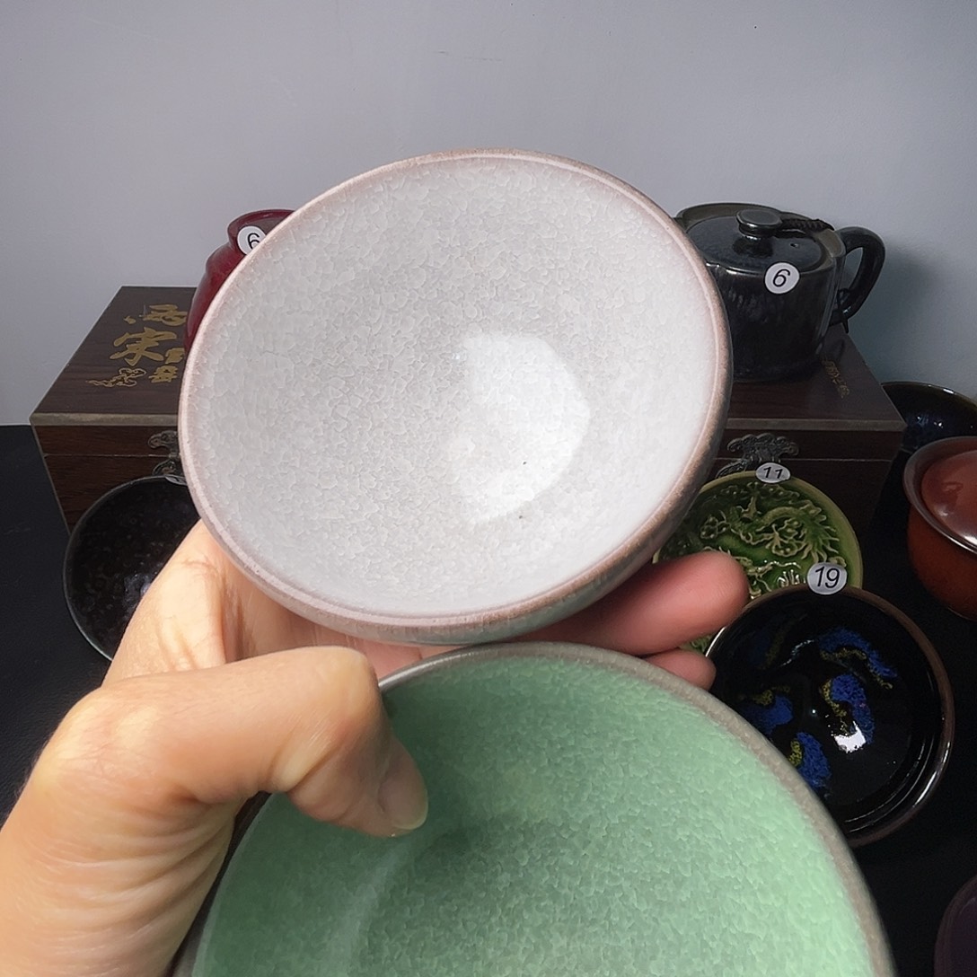 茶盏这几位朋友在这里