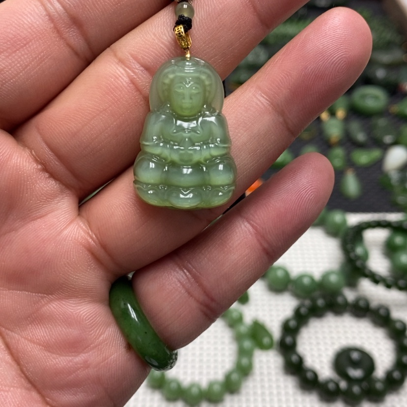 【闪购商品】和田玉（碧玉）颈饰18K金镶嵌法****胖