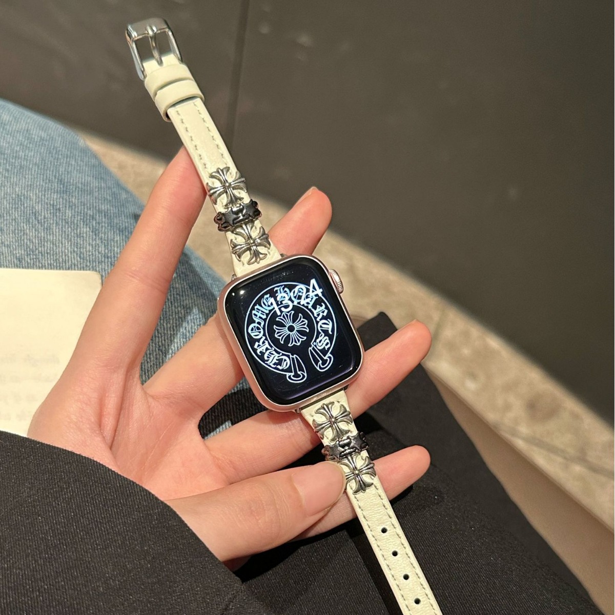 十字架星星克罗沁适用watchS10苹果智能表带iwatchSE手表带皮带女