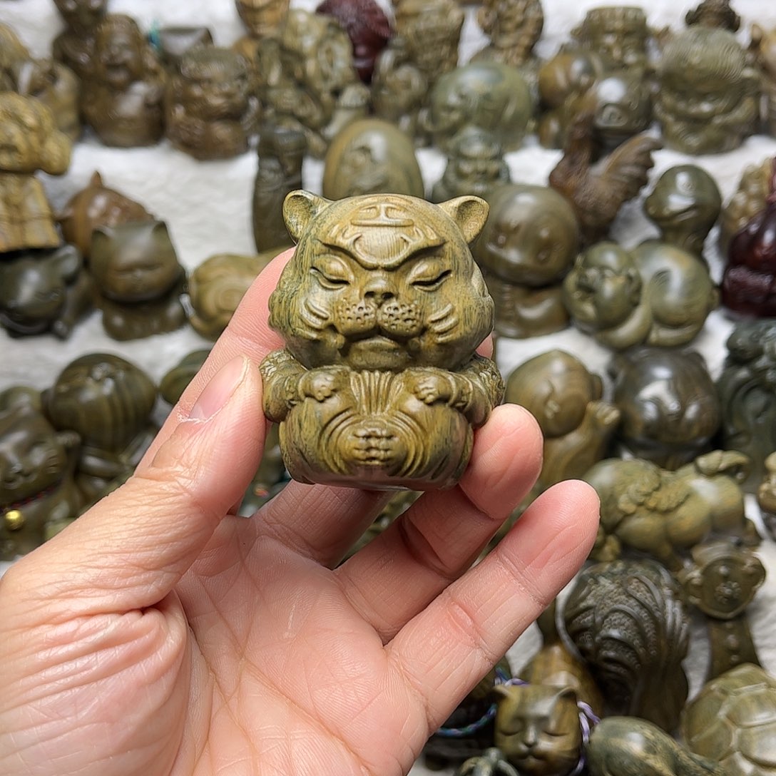 维腊木（绿檀）金**子将军虎