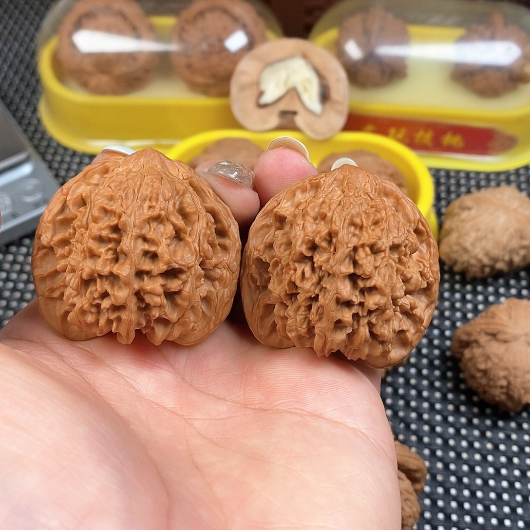 文玩核桃把件41尺满天星全品