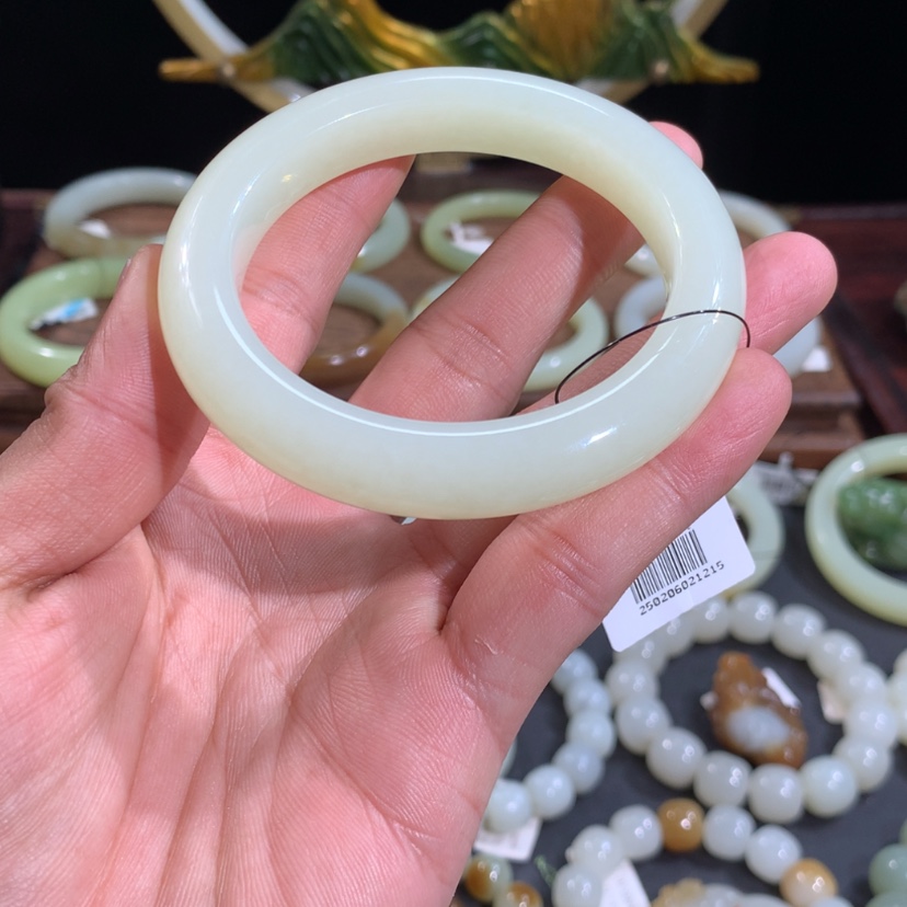 【闪购商品】和田玉手镯未镶嵌新疆且末金山8号矿奶白手镯