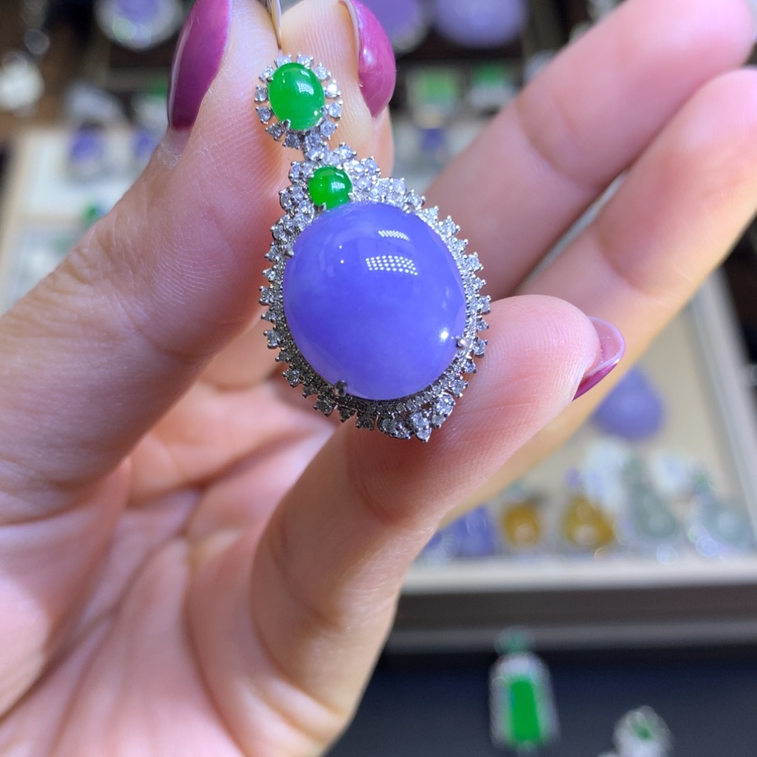 翡翠戒指18K金镶嵌哦*噶翡翠