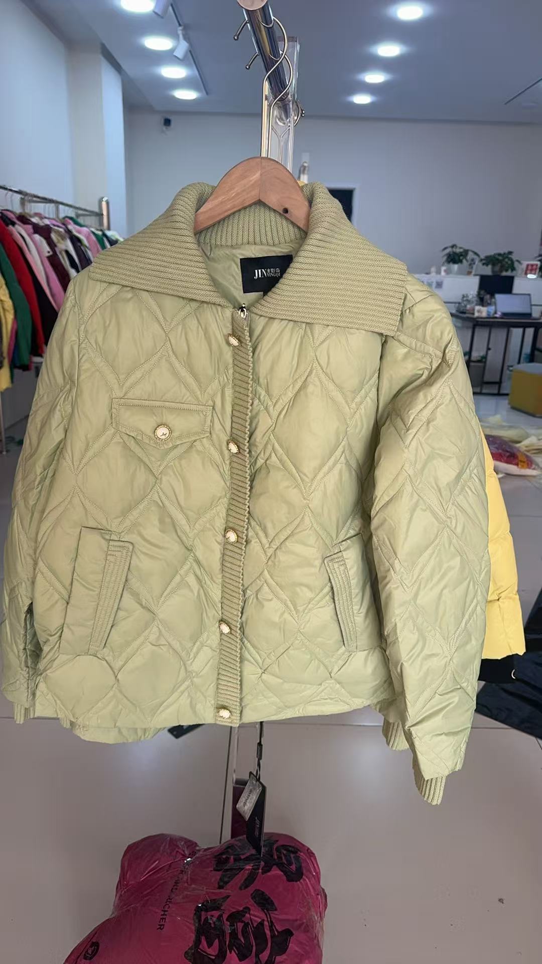 【聪姐推荐】98301时尚洋气针织领拼接羽绒服（衣长63胸围120）