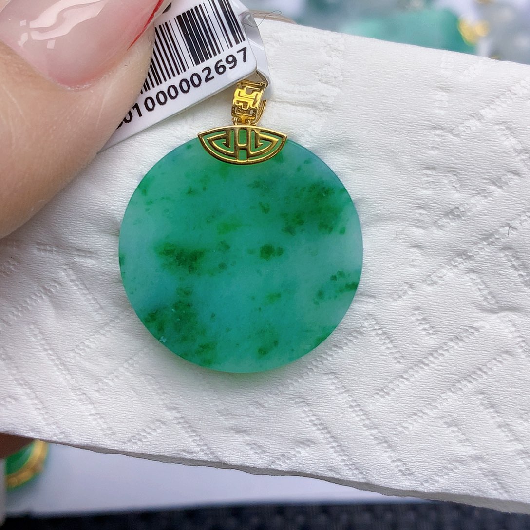 翡翠18K金镶嵌颈饰