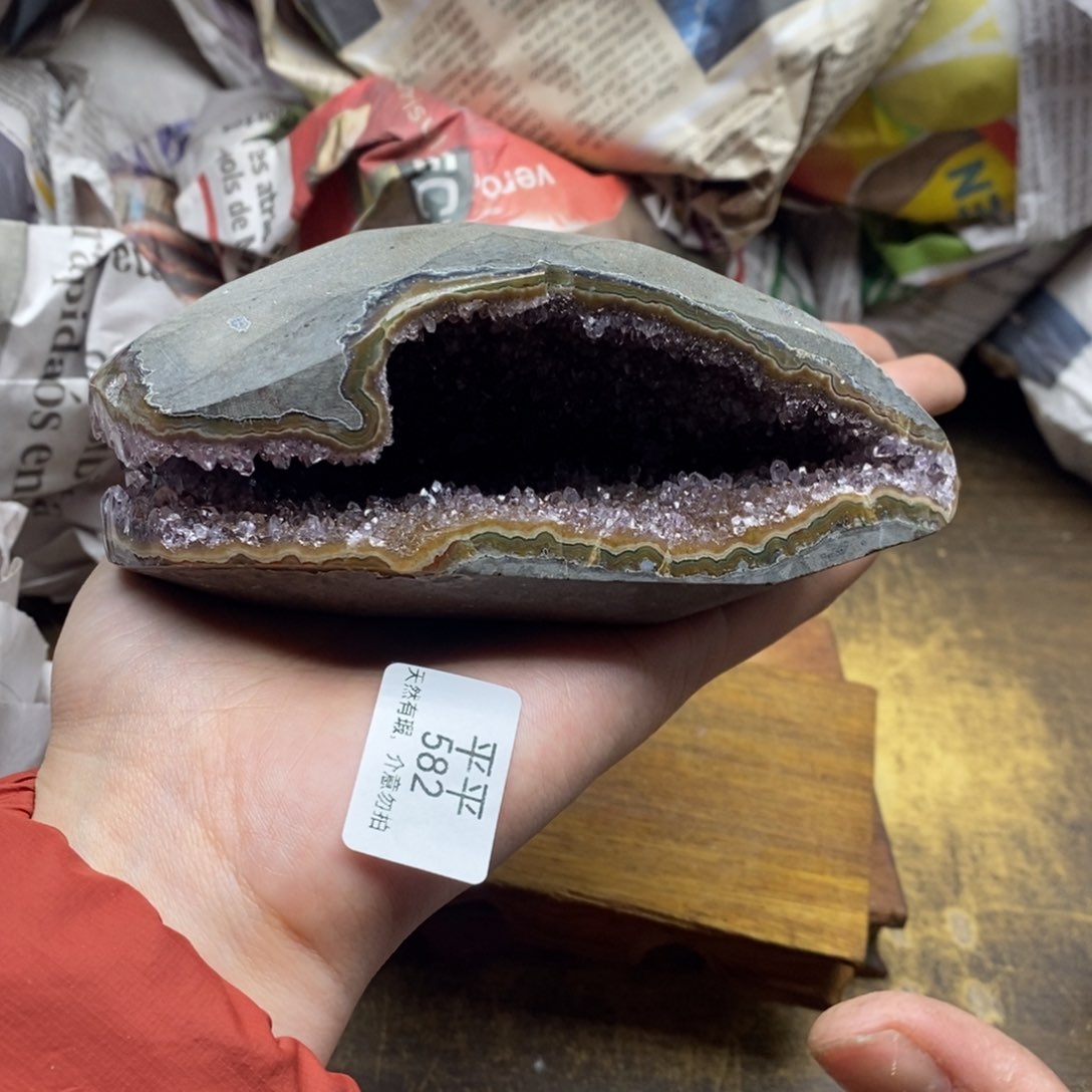 紫晶乌拉圭未镶嵌