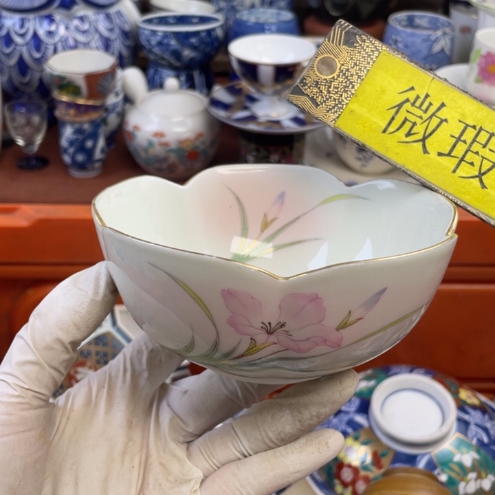 他家瓷器真美…开播了