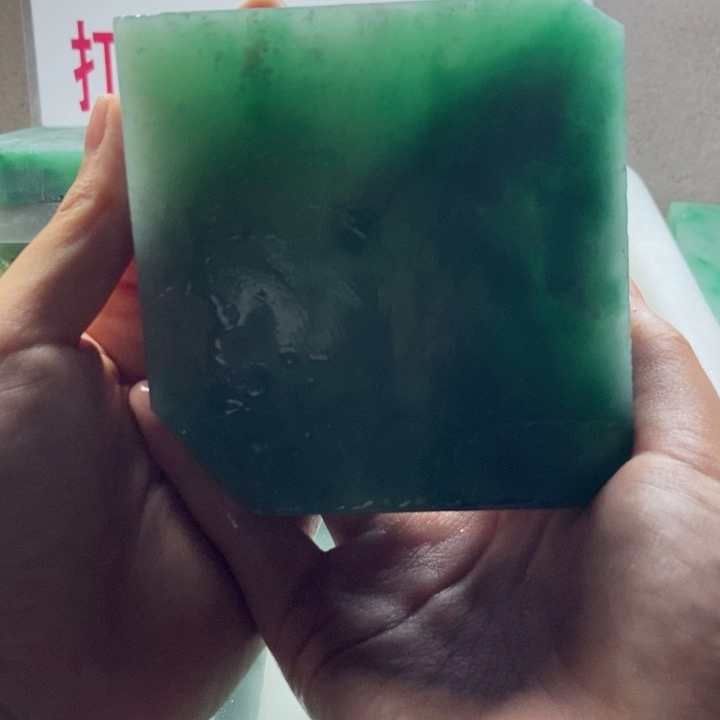 私人定制天然翠正圈冰透飘绿不支持七天无理由