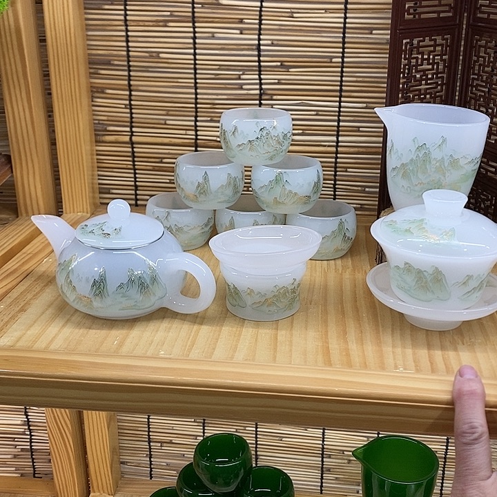 香****)千里江山图一套，茶壶1不要主人杯，不要礼盒