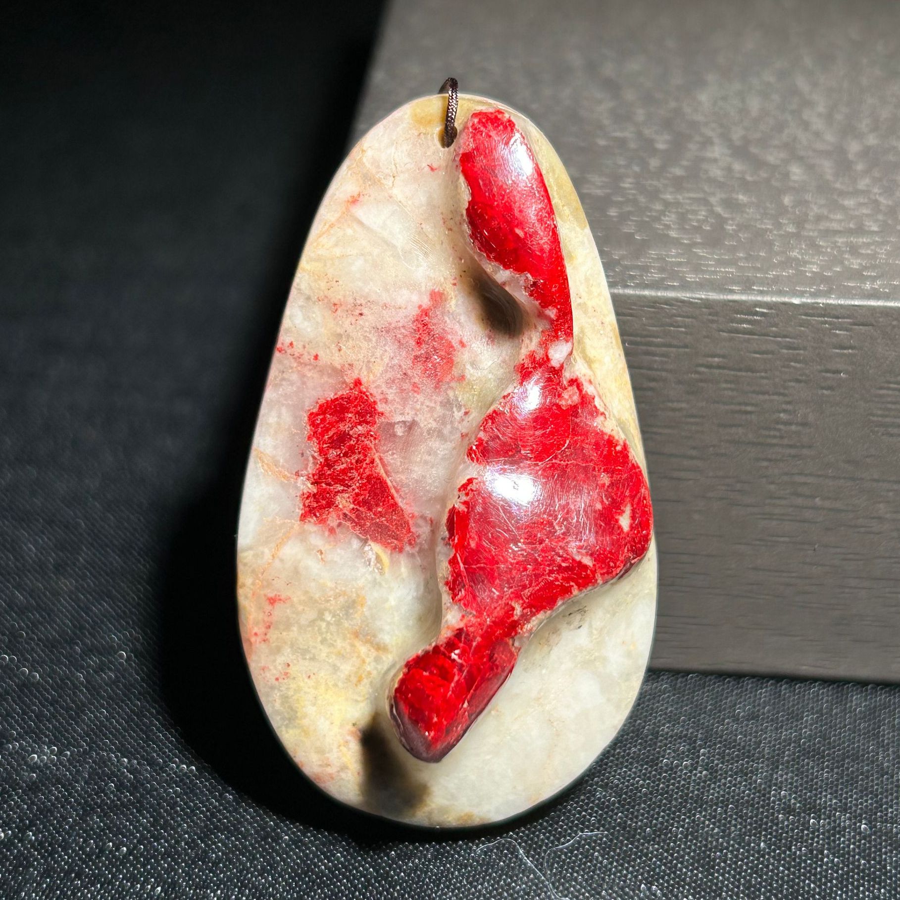 天然辰砂朱砂晶体石吊坠全透光男女款40g