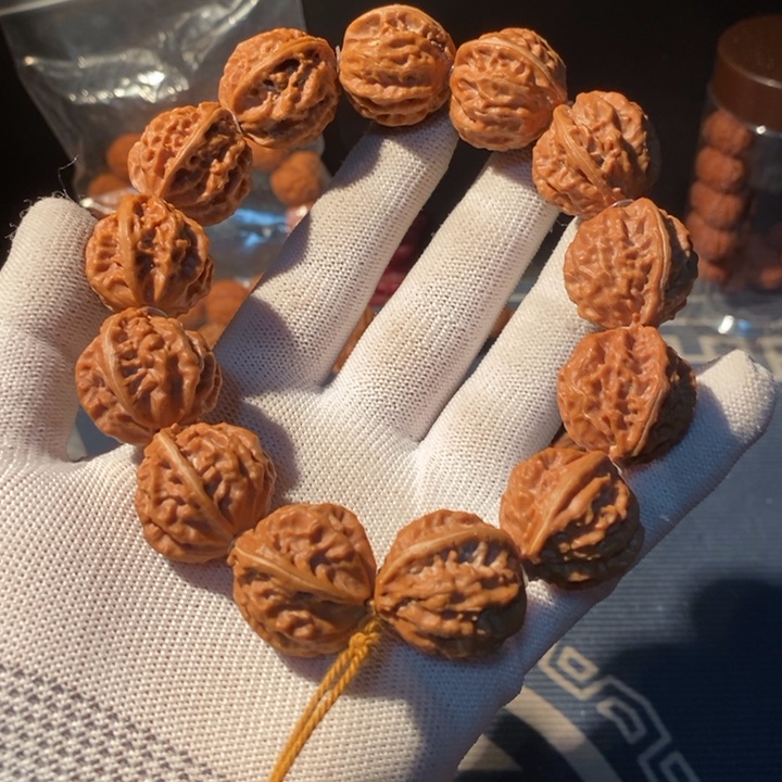 文玩核桃手串……47