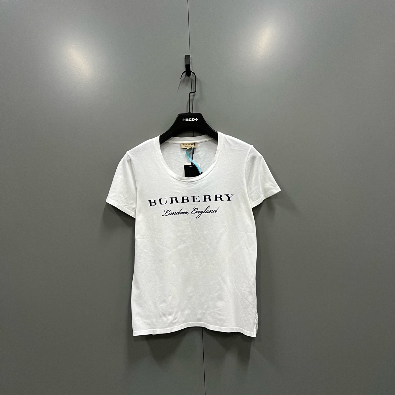 99新 BURBERRY/博柏利 (ll)白色印花logo短袖 S码 fg207050