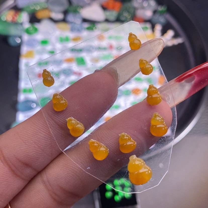 【闪购商品】翡翠挂件未镶嵌葫芦