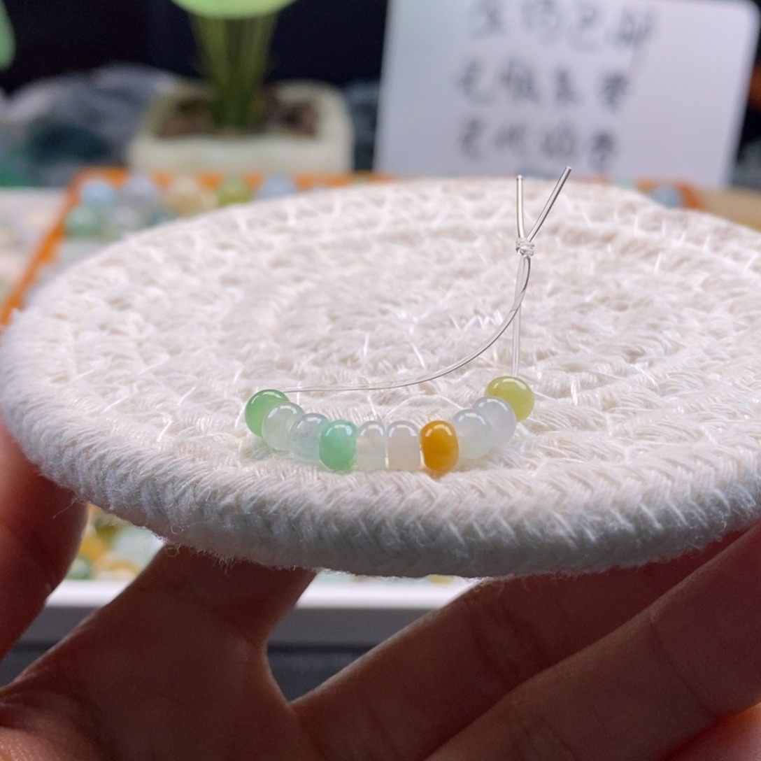 翡翠散珠天然翡翠一串4+