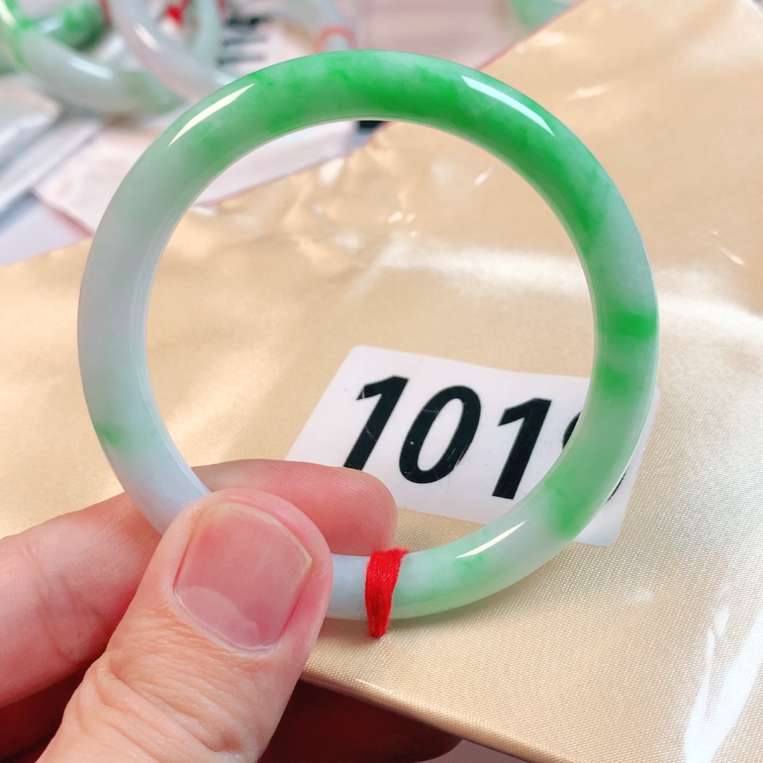 翡翠手镯未镶嵌翡翠手镯1019