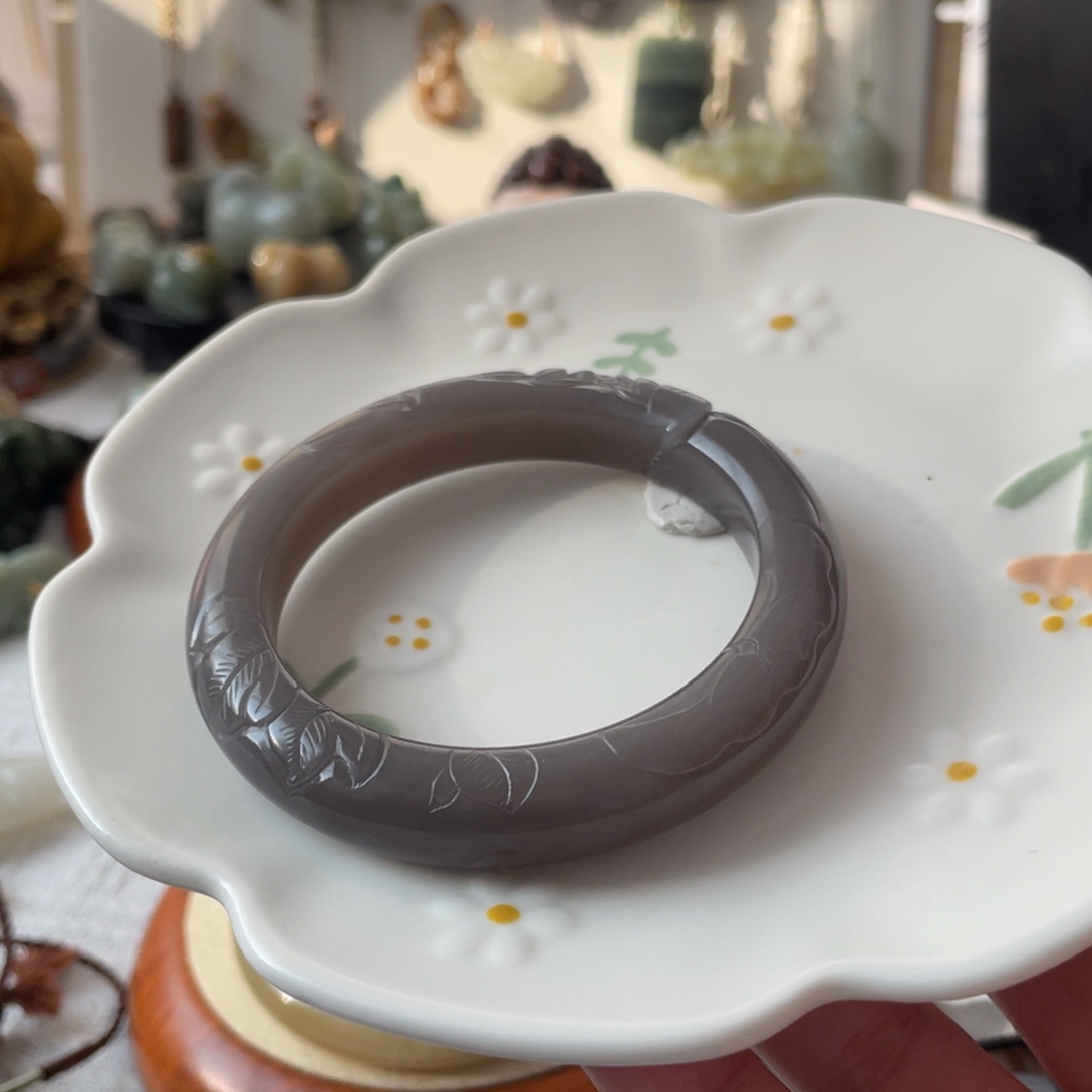 和田玉未镶嵌手镯56.5圈紫粉镯