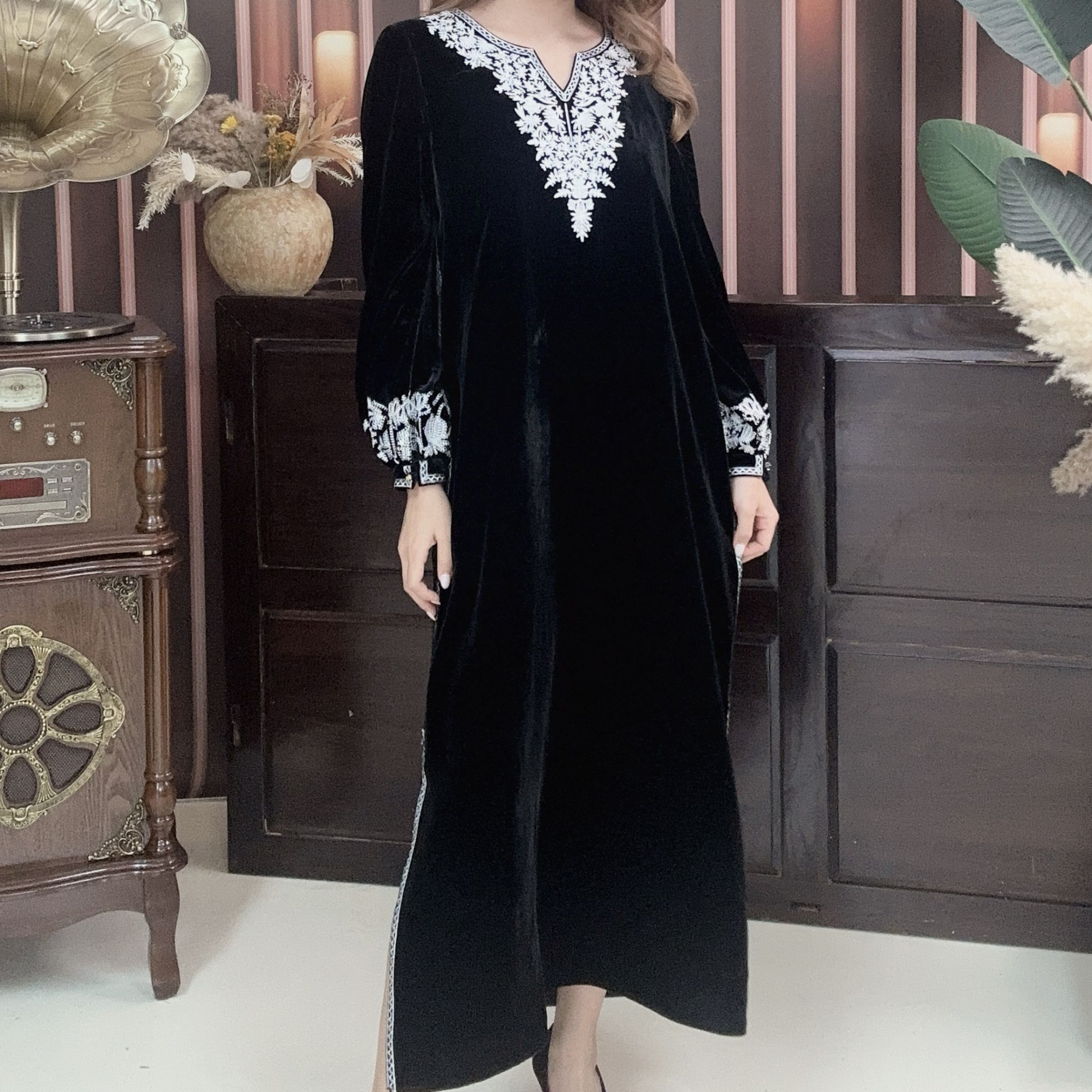 24年新款满分桑蚕丝丝绒连衣裙YG-6683手工刺绣百搭显瘦（衣长120）