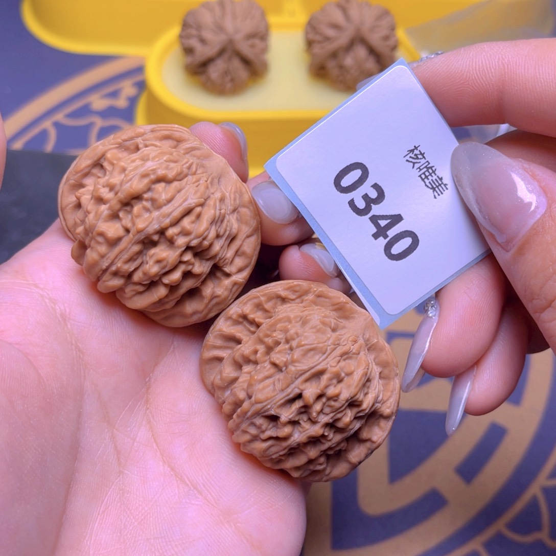 文玩核桃把件四座楼40～0340