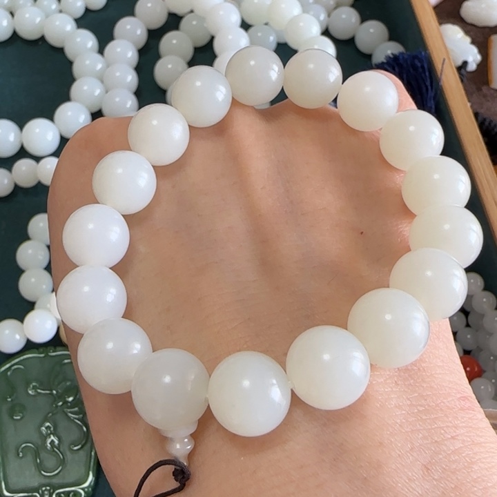 和田玉手链未镶嵌