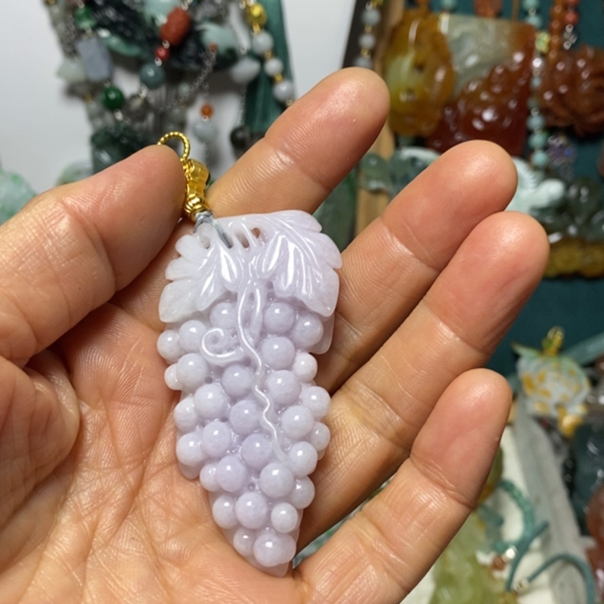 【闪购商品】翡翠吊坠(赠链)未镶嵌