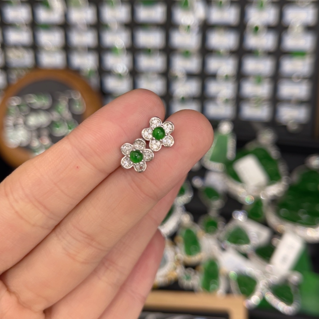 翡翠戒指银S925镶嵌翡翠耳钉