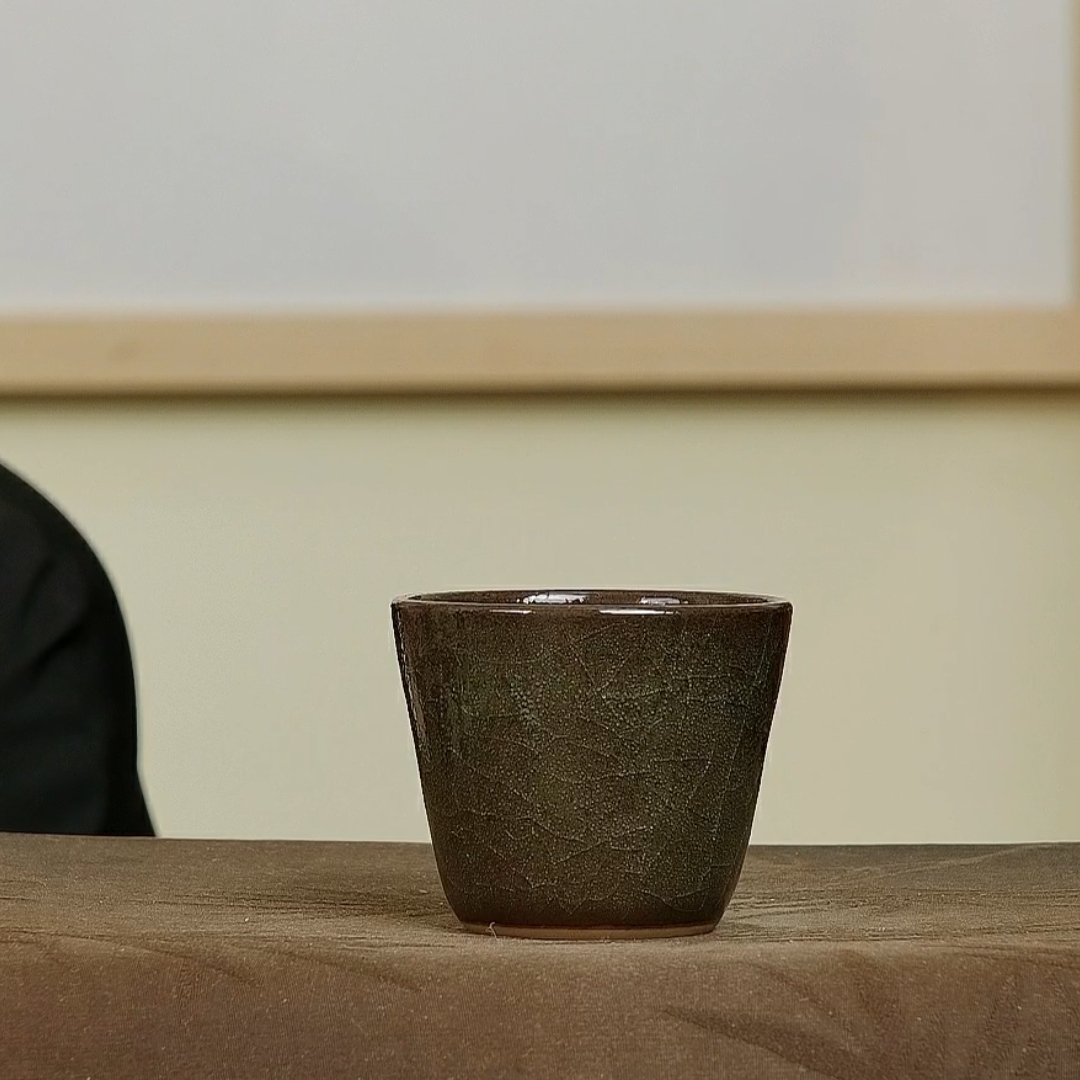 特殊系列咖色蛋壳杯陈卫武龙泉青瓷主人杯单杯