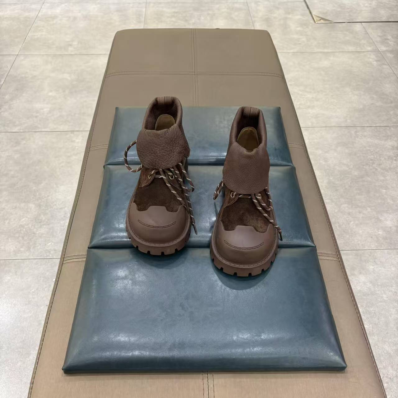 a0167KME秋季新款欧货重工厚牛皮两穿时尚马丁靴女