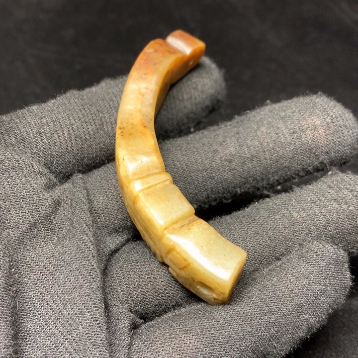 和田玉颈饰未镶嵌上**者