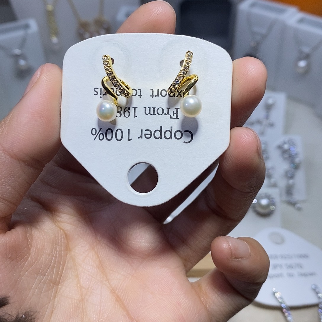 淡水珍珠耳饰未镶嵌