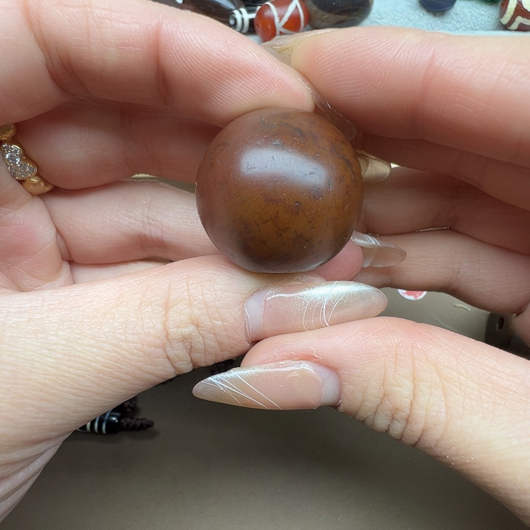 宁***远玛瑙/玉髓未镶嵌珠宝半成品