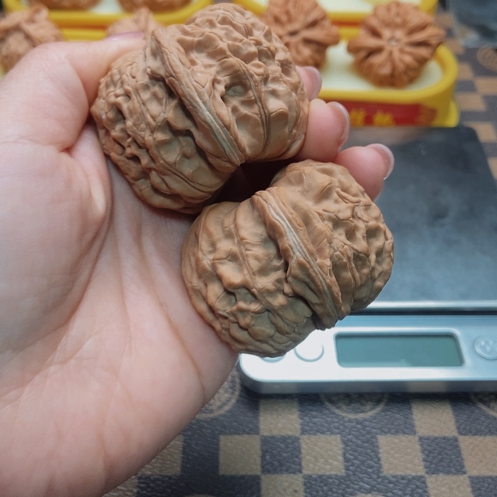 文玩核桃把件45华坤龙